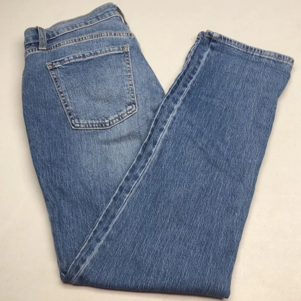 OLD NAVY MID-RISE WOW BOYFRIEND JEANS 6/28x31 ⭐️